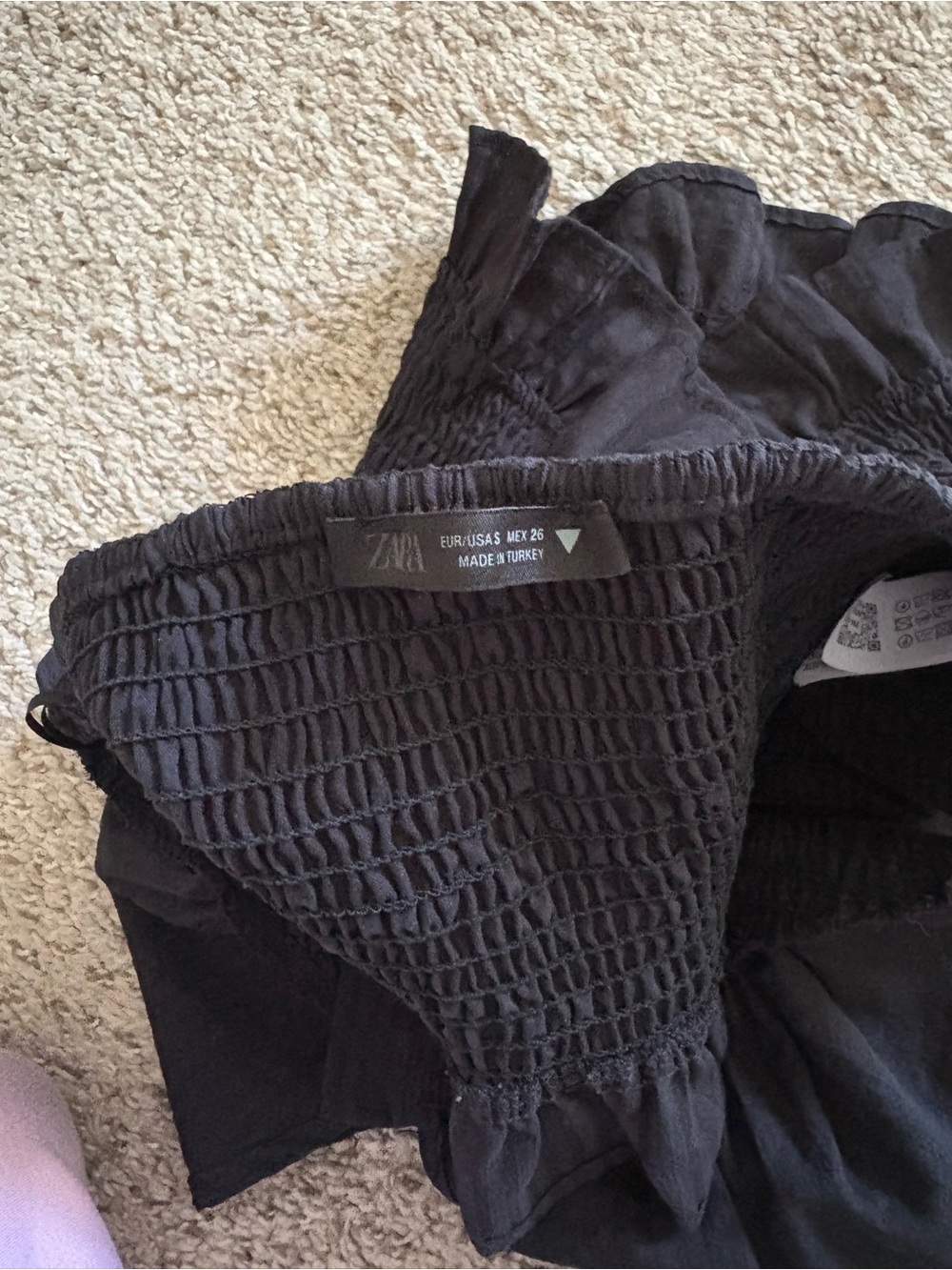 Zara Black Halter Smocked Button-Front Cami - Picture 3 of 3